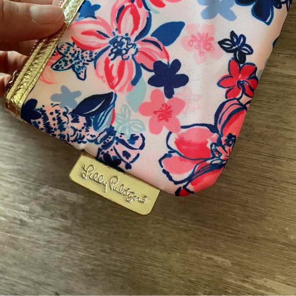 Lilly Pulitzer Printed Zip Top Wallet in Resort White Party Like A Lobstar - Picture 6 of 11